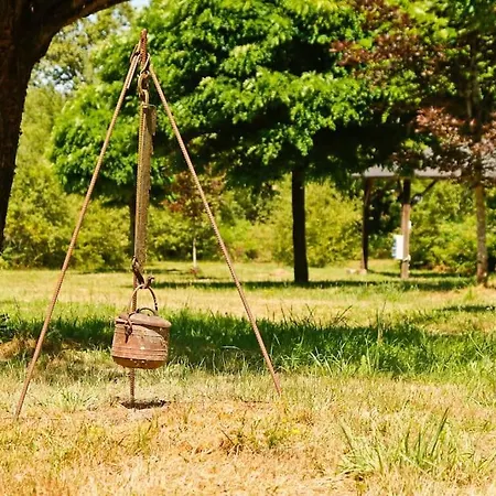 Domaine La Faix, La Forestiere Kemping Saint-Plaisir